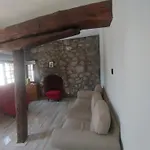Anemos Stone דירה